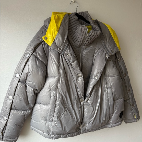 Noize jacket, medium size, like brand new! - Picture 2 of 15